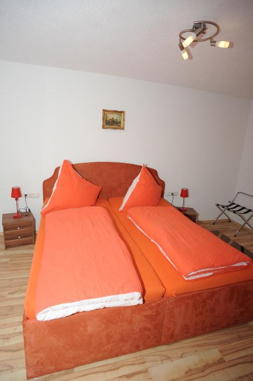 Gasthaus-Pension Fischerkeller Randegg Room photo